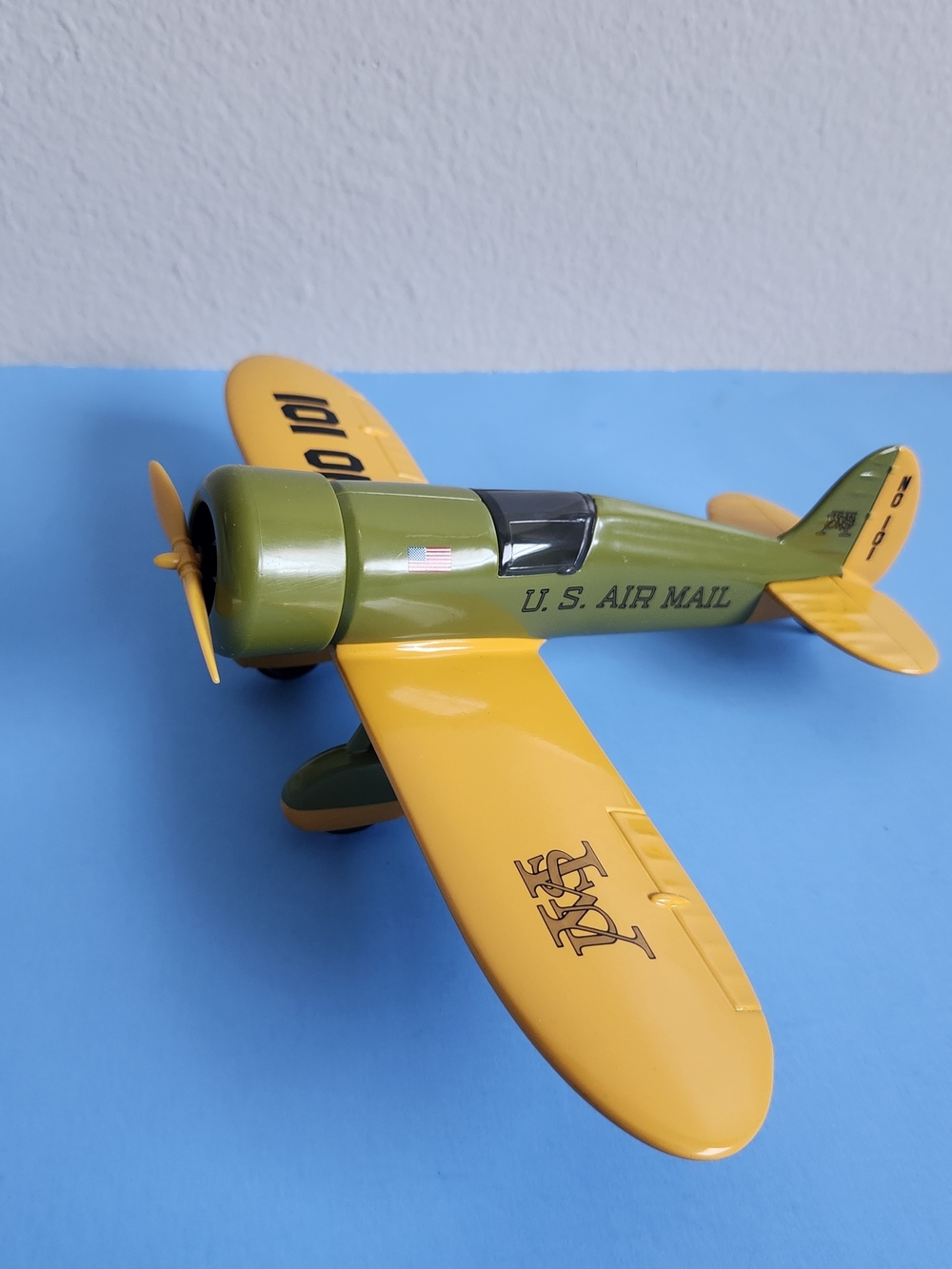 Vintage 1929 Travel Air Model R Mystery Ship Diecast Airplane Bank US Mail 101
